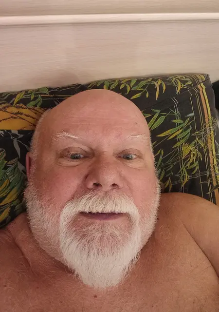 Игорь из Санкт-Петербурга, ищу на сайте знакомства без обязательств