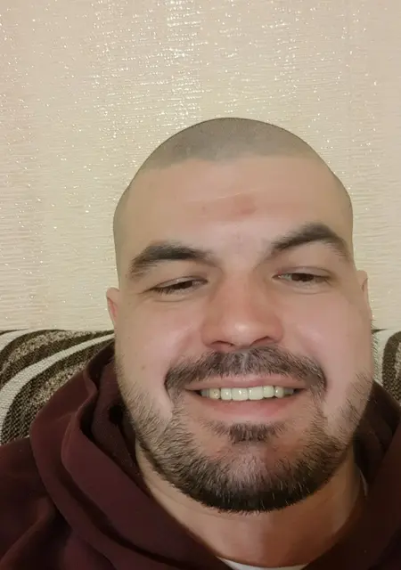 Александр из Магадана, мне 37, познакомлюсь без обязательств