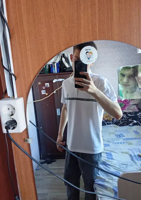 Матвей из Усинска, мне 20, познакомлюсь на одну ночь