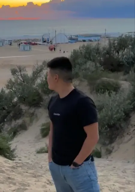 Я Георгий, 23, из Аксая, ищу знакомства без обязательств