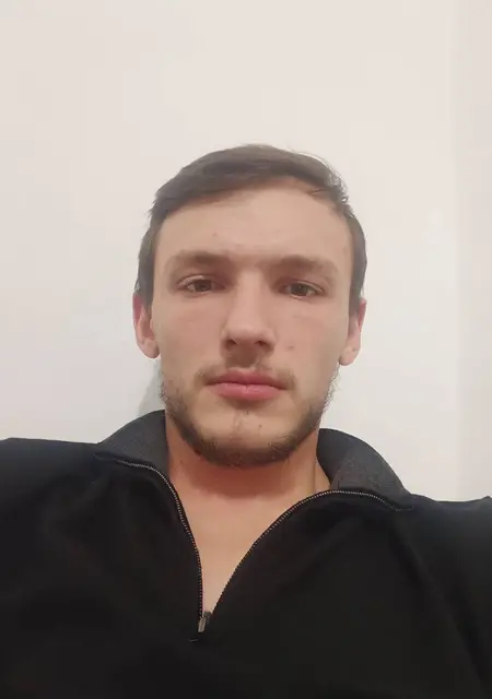 Никита из Улан-Удэ, ищу на сайте знакомства на одну ночь