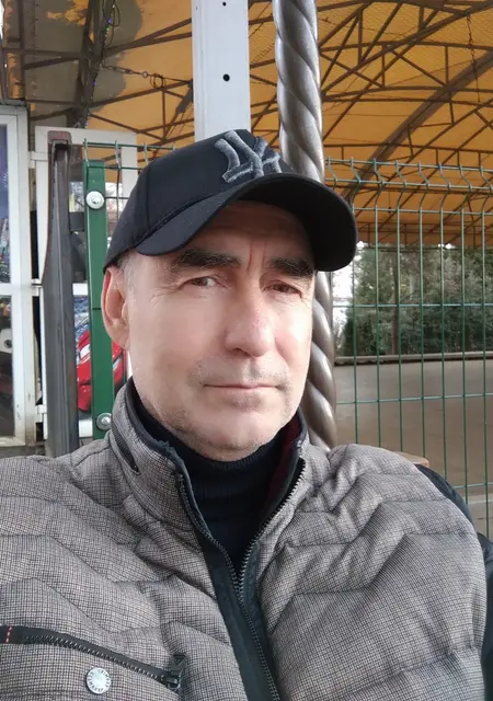 Гена из Щелково, ищу на сайте открытые отношения