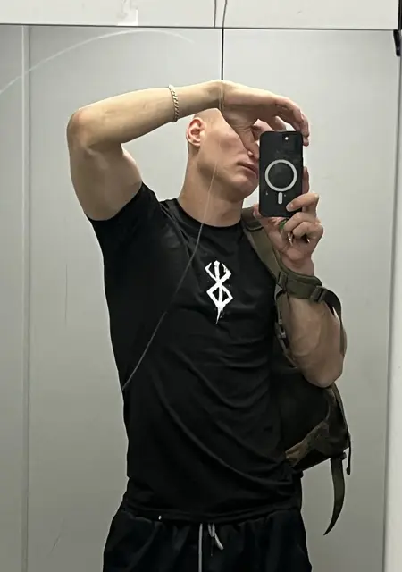 Я Данила, 21, из Уфы, ищу знакомство для дружбы