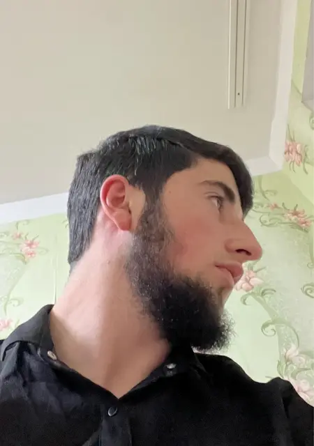 Я Магомед, 19, из Астрахани, ищу знакомство для общения