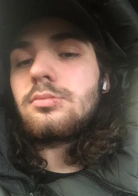 Я Саша, 19, знакомлюсь для вирта в Орле