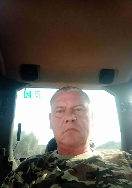 Иван из Калуги, мне 47, познакомлюсь без обязательств