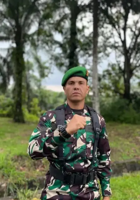 Я Артем, 38, из Екатеринбурга, ищу знакомства без обязательств