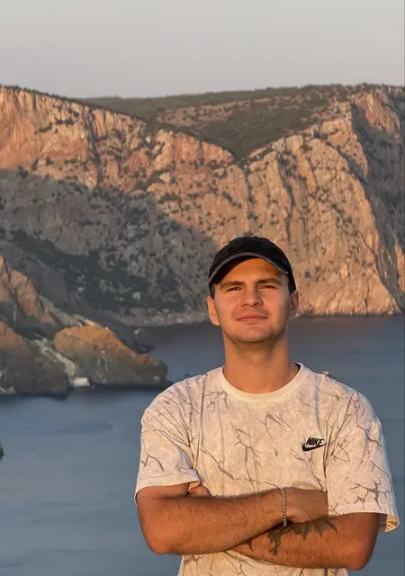 Мур из Москвы, мне 20, познакомлюсь без обязательств