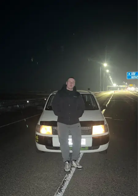 Я Максим, 19, знакомлюсь без обязательств в Хабаровске