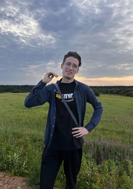 Я Денис, 22, из Северодвинска, ищу знакомства без обязательств