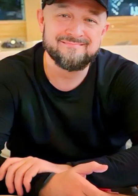 Егор из Москвы, ищу на сайте знакомства на одну ночь