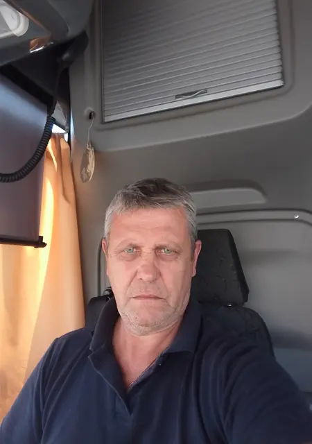 Павел из Костромы, мне 56, познакомлюсь для общения