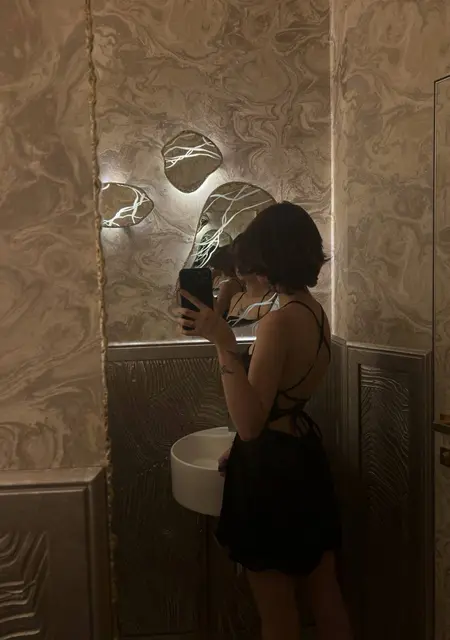 Я Аделина, 19, из Ростова-на-Дону, ищу знакомство для постоянных отношений