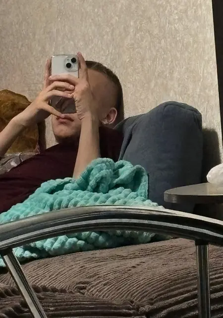 Влад из Волгограда, мне 19, познакомлюсь для постоянных отношений