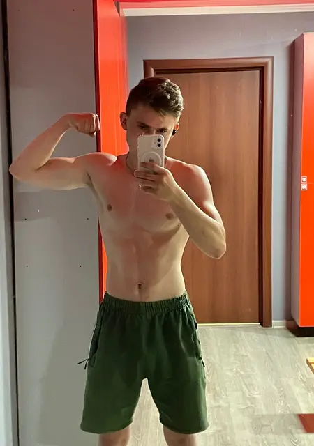 Владислав из Туапсе, ищу на сайте открытые отношения