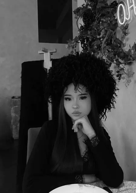 Я Лера, 23, знакомлюсь на одну ночь в Краснодаре