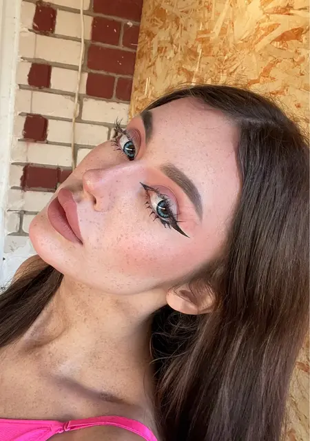 Я Лера, 20, из Тюмени, ищу знакомство для совместных путешествий