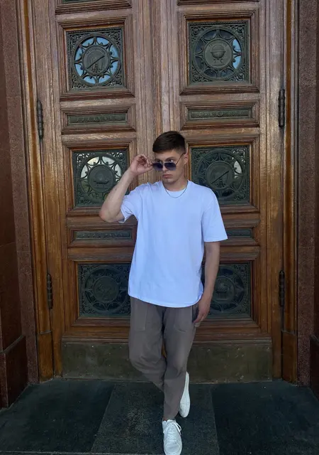 Daniil из Москвы, мне 24, познакомлюсь без обязательств