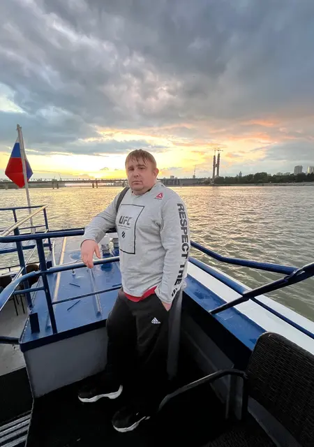 Я Андрей, 44, знакомлюсь без обязательств в Новосибирске