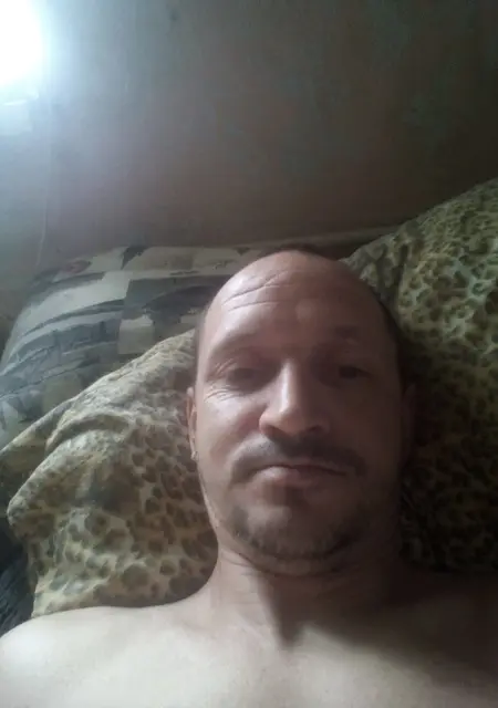 Я Анатолий, 50, из Владивостока, ищу знакомства без обязательств