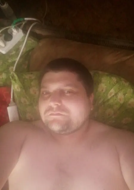 Я Олег, 34, из Зеи, ищу знакомства на одну ночь