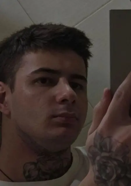 Алексей из Брянска, мне 20, познакомлюсь для общения