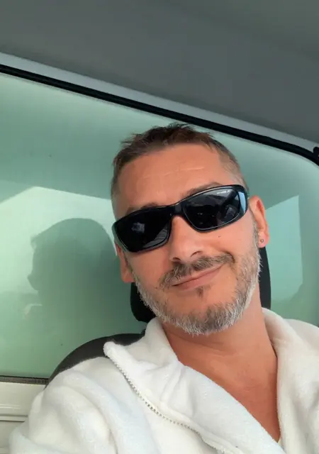 Soy Jonh, 44 años, conociéndome para relación sin ataduras en Huelva