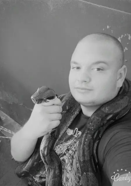 Руслан из Гулькевичей, ищу на сайте знакомства на одну ночь