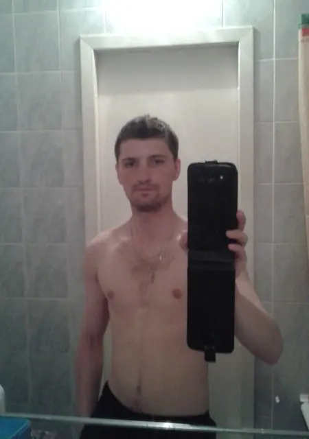 Дмитрий из Киришей, ищу на сайте знакомства без обязательств