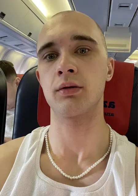 Антон из Новокузнецка, мне 29, познакомлюсь для вирта