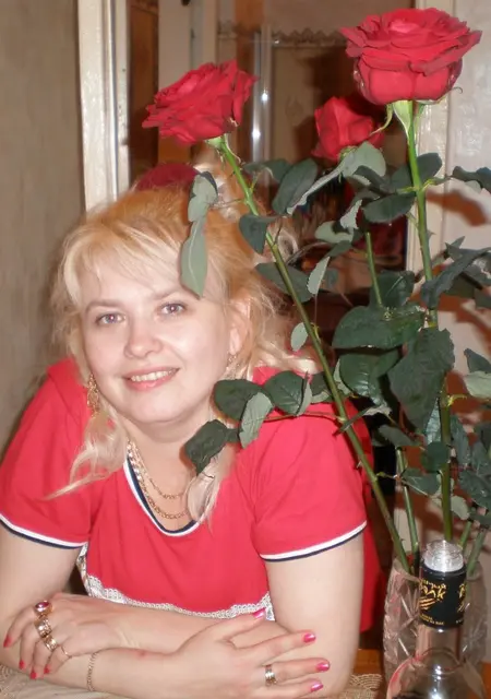 Елена из Анапы, мне 52, познакомлюсь на одну ночь