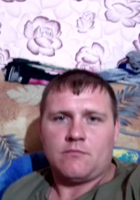 Я Семен, 37, знакомлюсь без обязательств в Бийске