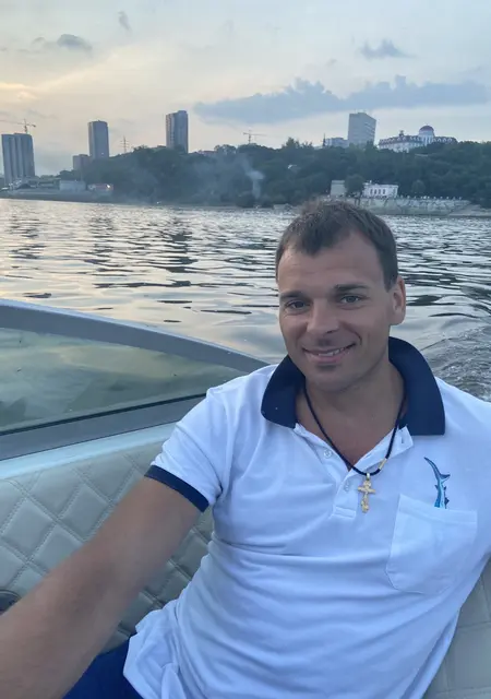 Денис из Благовещенска, мне 43, познакомлюсь без обязательств