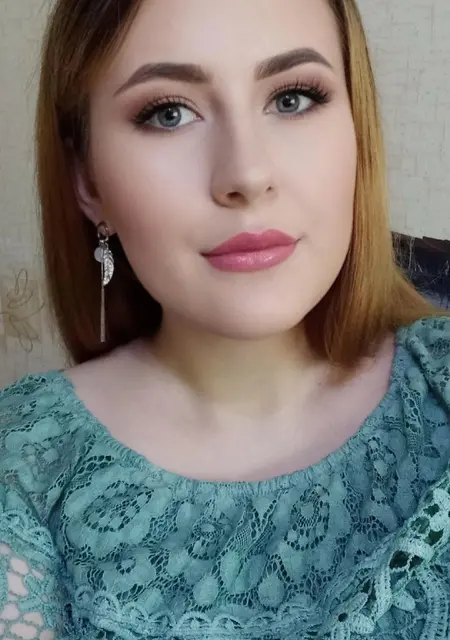 Я Алёна, 27, из Ярославля, ищу знакомство для приятного времяпровождения