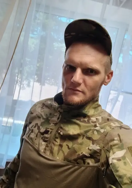 Я Эдуард, 30, из Новопавловска, ищу знакомства без обязательств