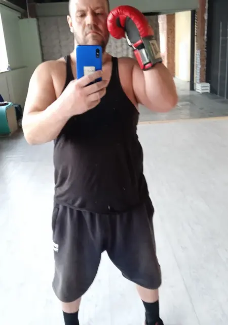 Я Валентин, 42, знакомлюсь для приятного времяпровождения в Перми