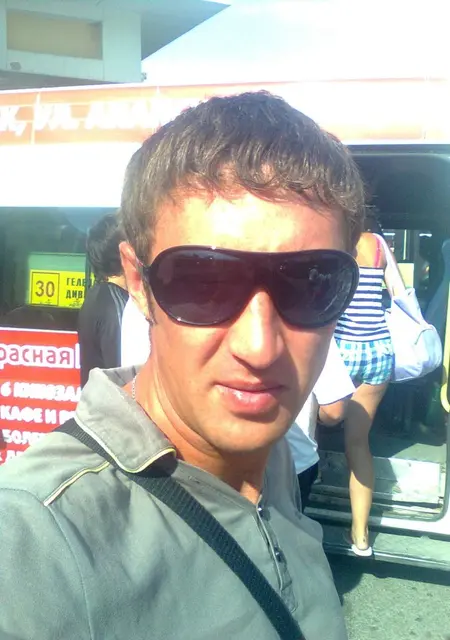 Владимир из Геленджика, ищу на сайте знакомства без обязательств