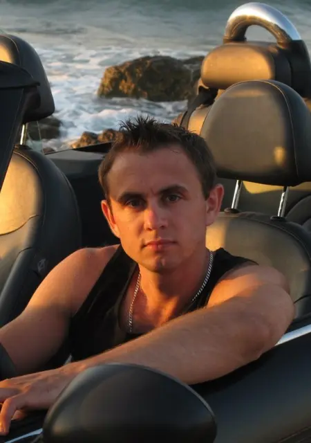 Максим из Пскова, ищу на сайте знакомства на одну ночь