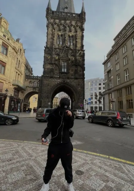 Александер из Кургана, мне 26, познакомлюсь для вирта