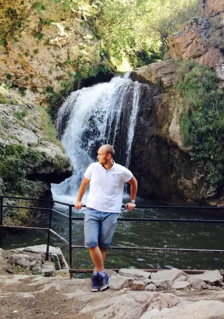 Я Сергей, 31, из Кисловодска, ищу знакомства без обязательств