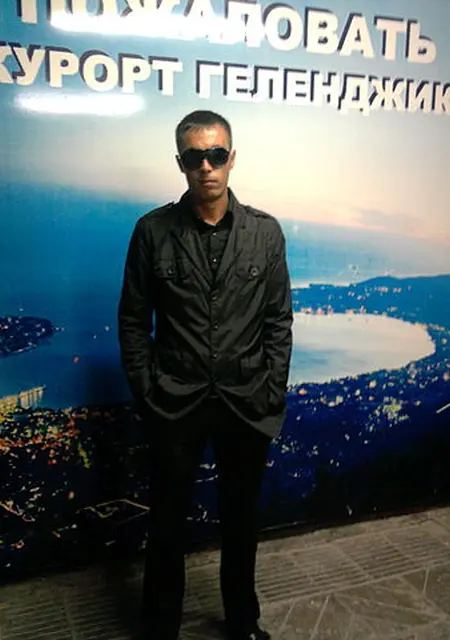 Я Ссандро, 39, знакомлюсь для общения в Геленджике