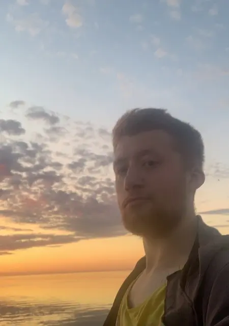 Александр из Северодвинска, ищу на сайте знакомства без обязательств