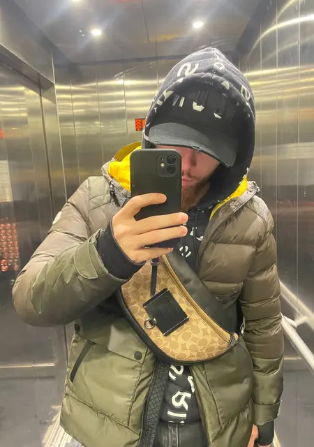 Даник из Пятигорска, ищу на сайте знакомства на одну ночь