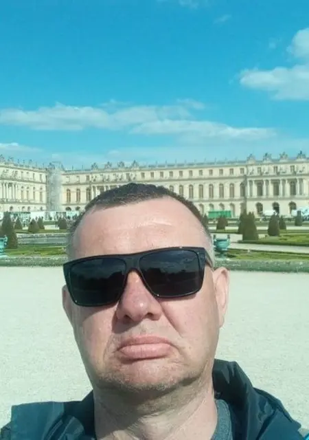 Я Дмитрий, 49, из Кирова, ищу знакомства без обязательств