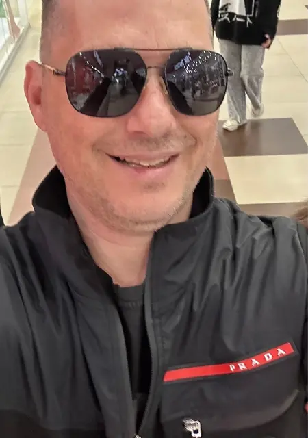 Longin из Донецка, мне 36, познакомлюсь без обязательств