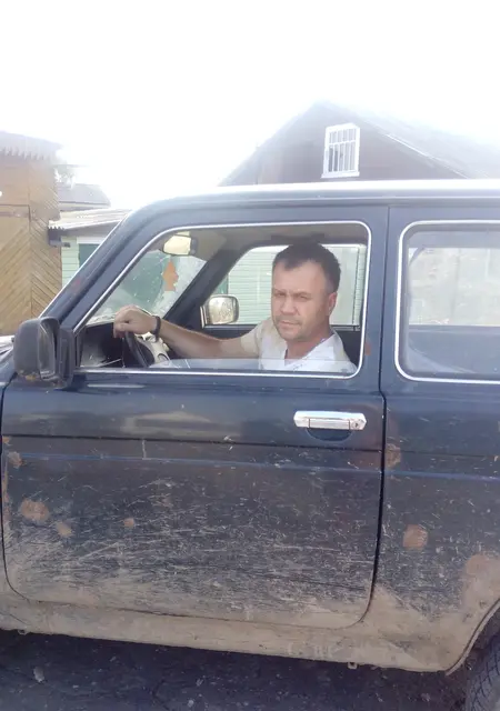 Я Саша, 46, из Кирова, ищу знакомства без обязательств