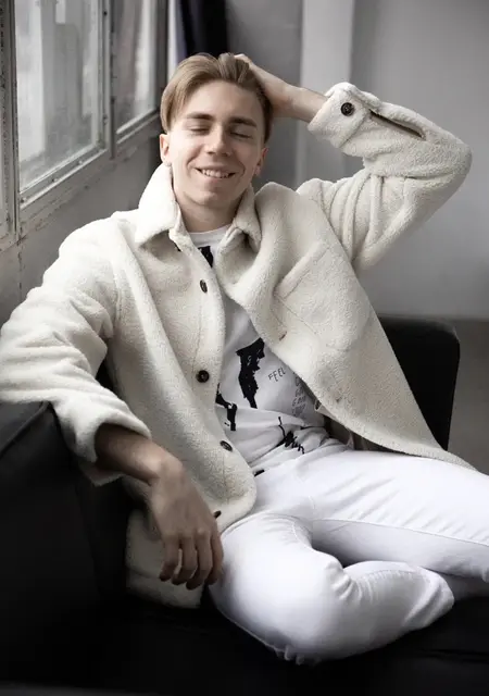 Александр из Жуковского, ищу на сайте постоянные отношения