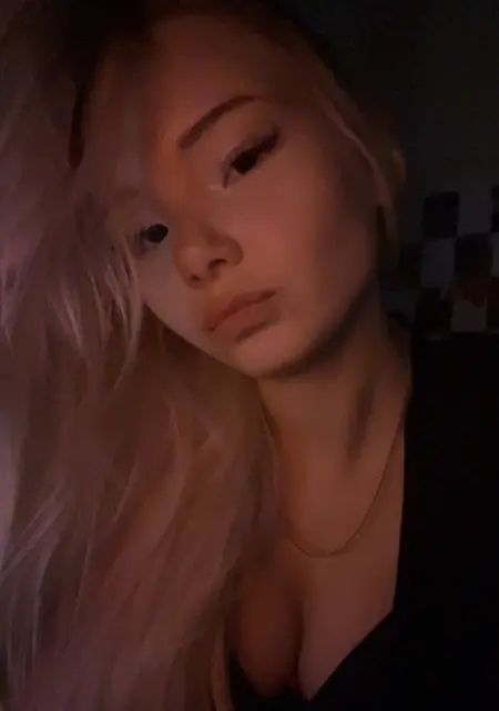 Weokiss из Перми, мне 18, познакомлюсь без обязательств