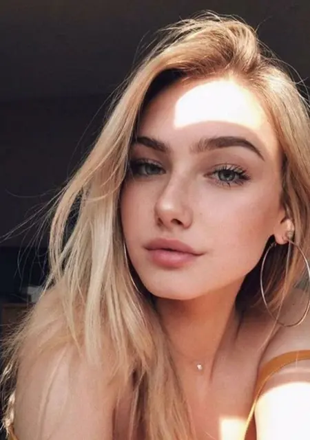 Лиза из Севастополя, мне 25, познакомлюсь для постоянных отношений