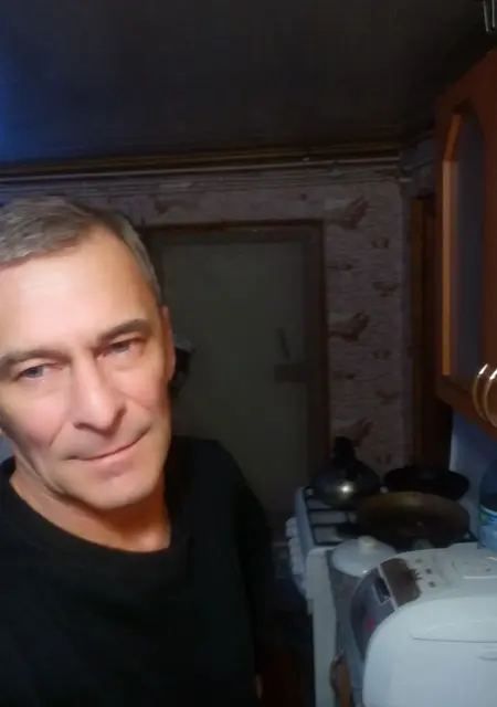 Александр из Магадана, мне 57, познакомлюсь без обязательств